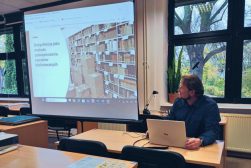 Prelekcja połączona z prelekcją dra Macieja Matrasia „Dezynfekcja jako metoda zabezpieczenia zasobów bibliotecznych” (fot. Marcin Michalski)